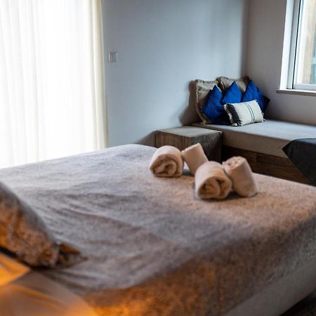 Alex Surf Hostel บาเลียล ภายนอก รูปภาพ