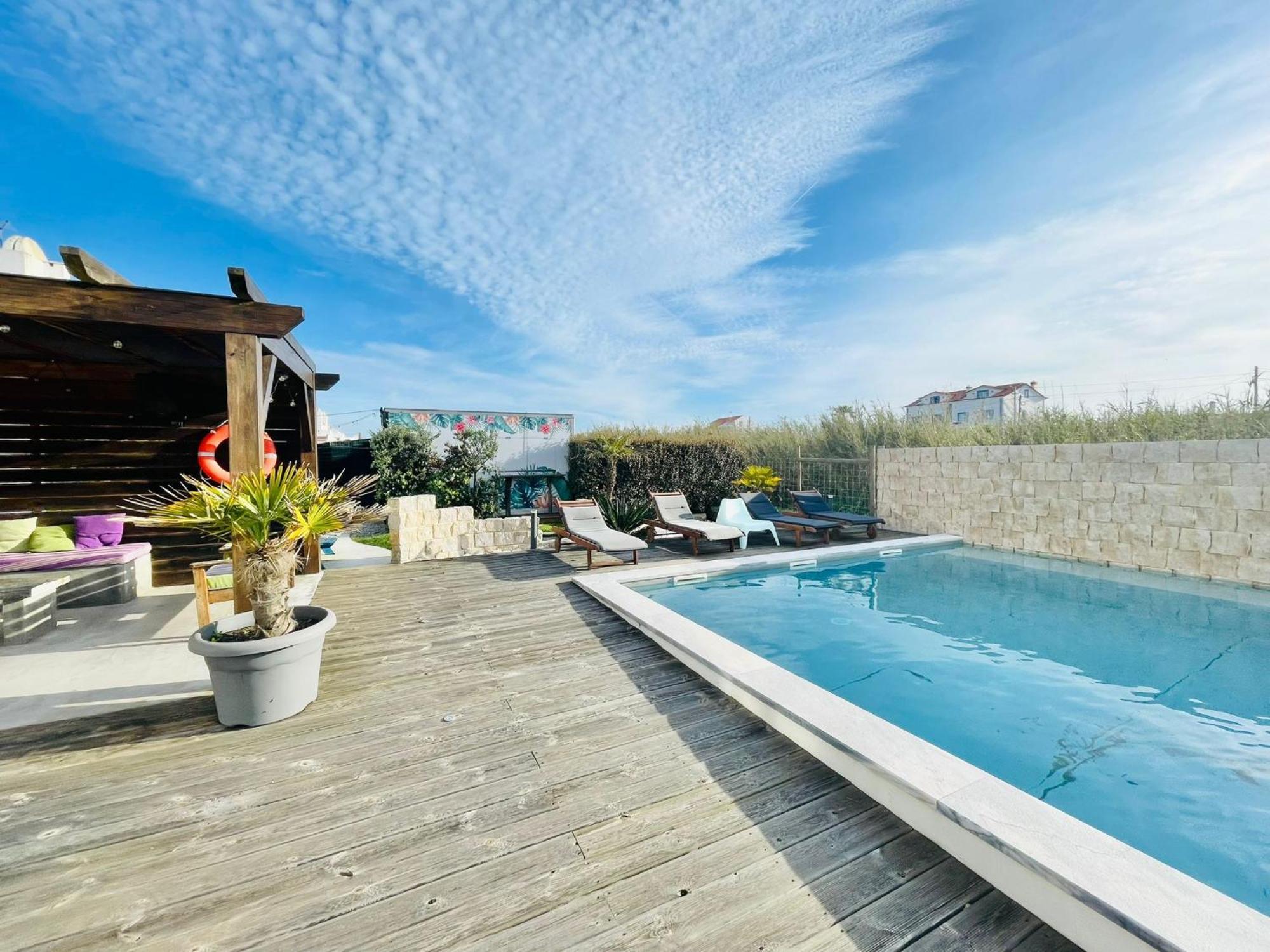 Alex Surf Hostel บาเลียล ภายนอก รูปภาพ