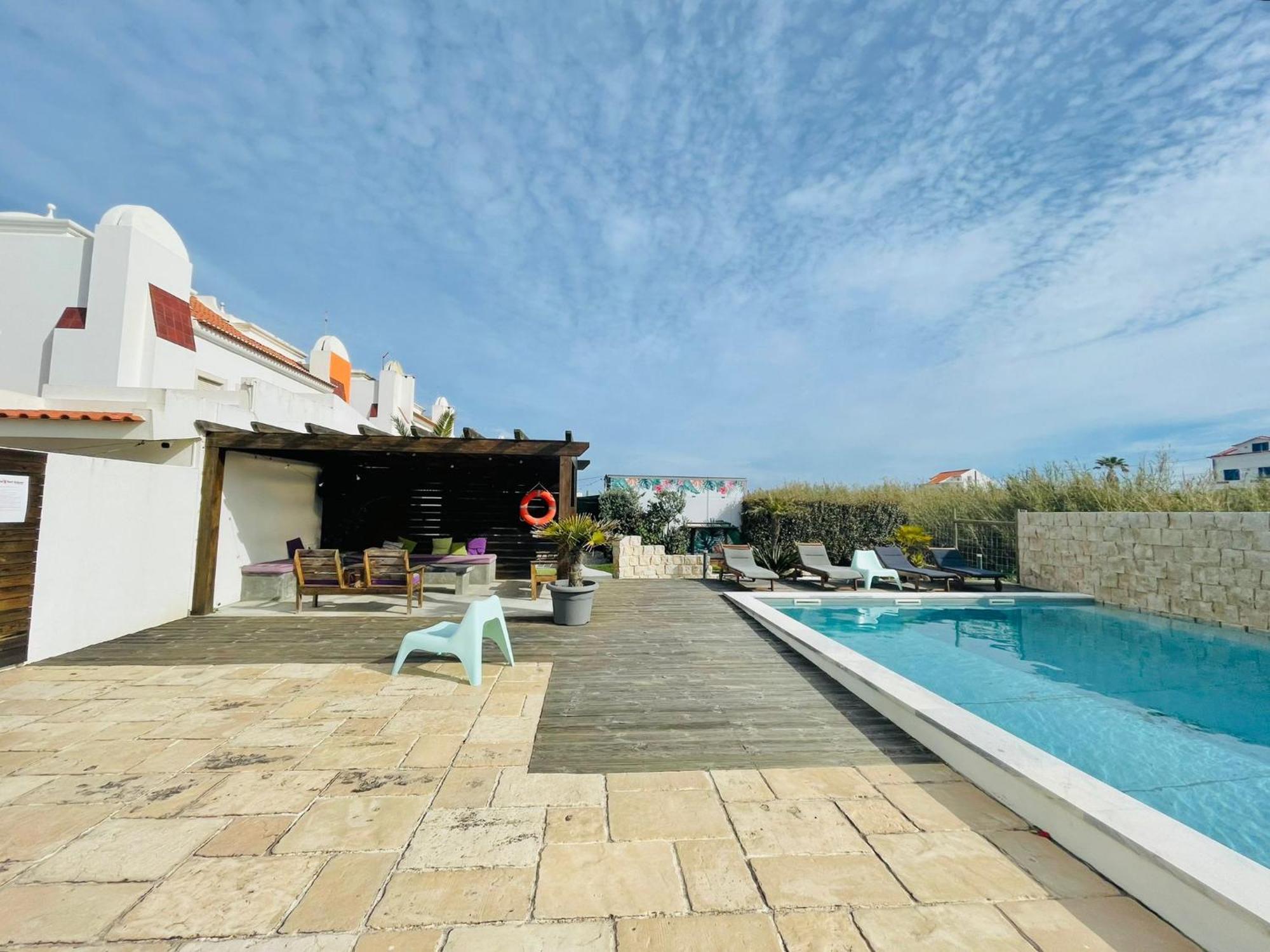 Alex Surf Hostel บาเลียล ภายนอก รูปภาพ