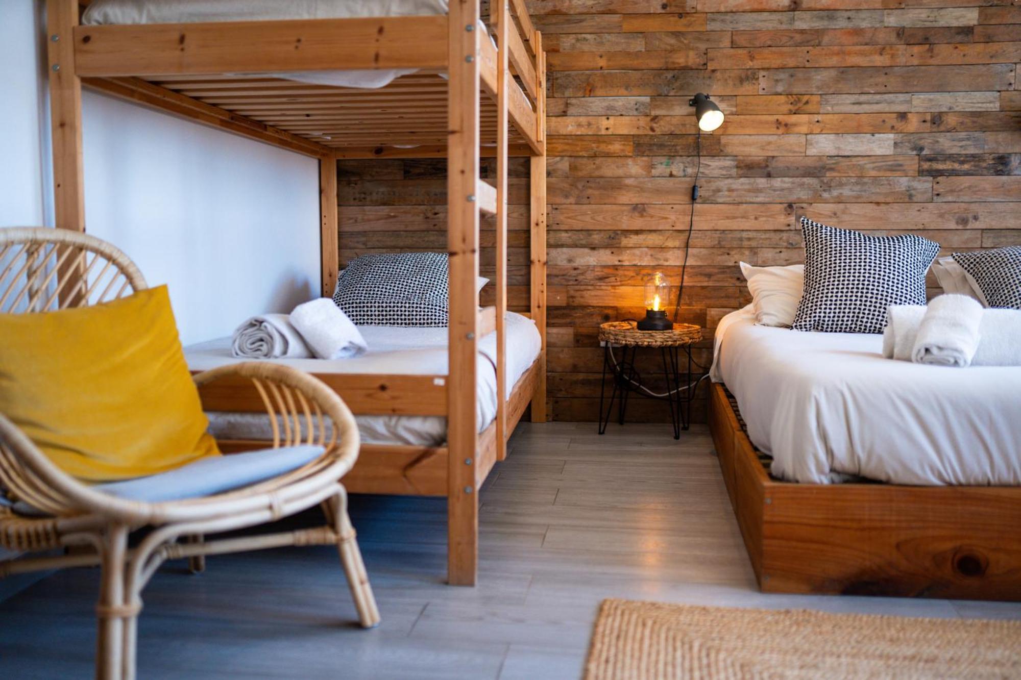 Alex Surf Hostel บาเลียล ภายนอก รูปภาพ