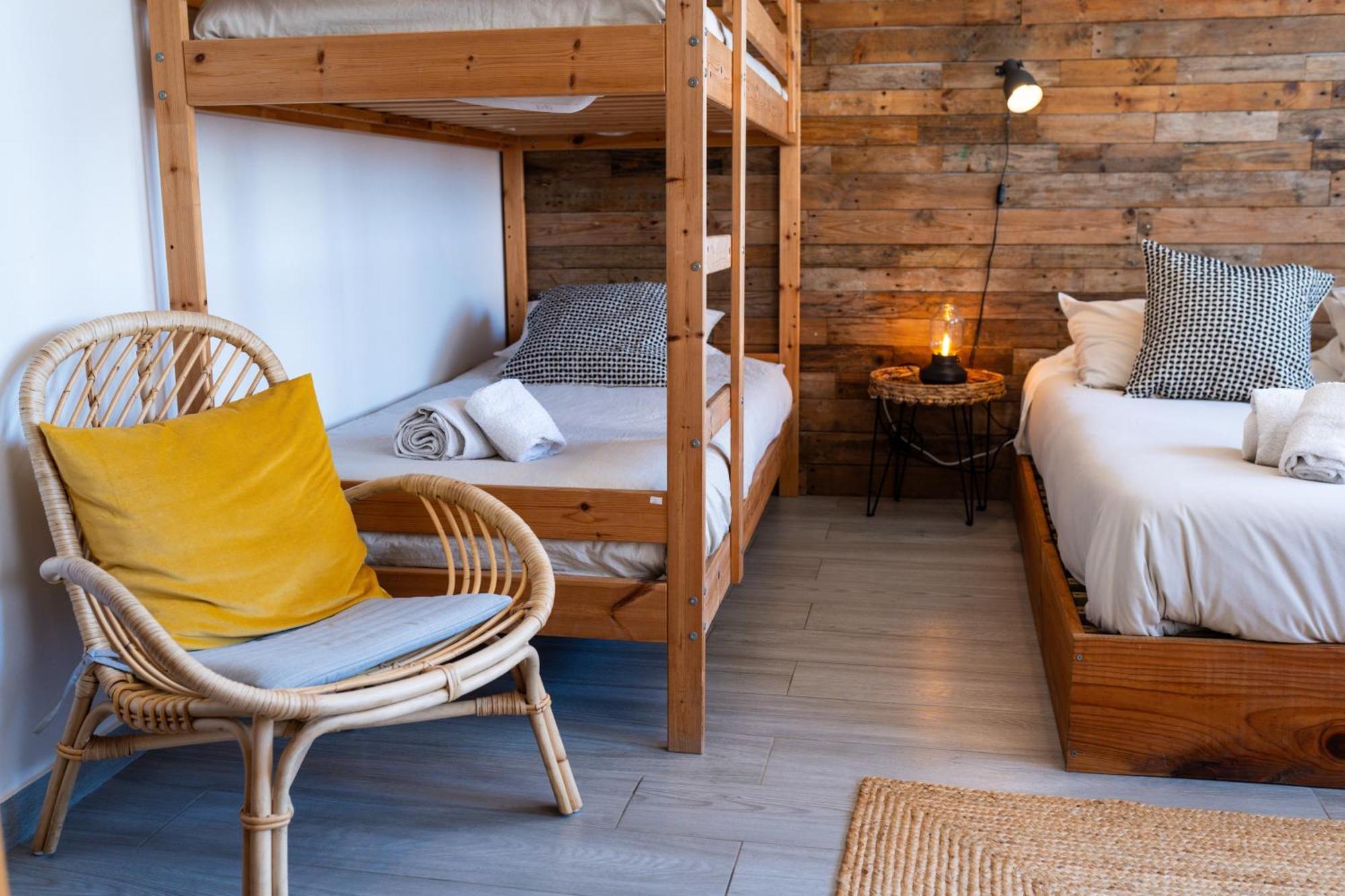 Alex Surf Hostel บาเลียล ภายนอก รูปภาพ