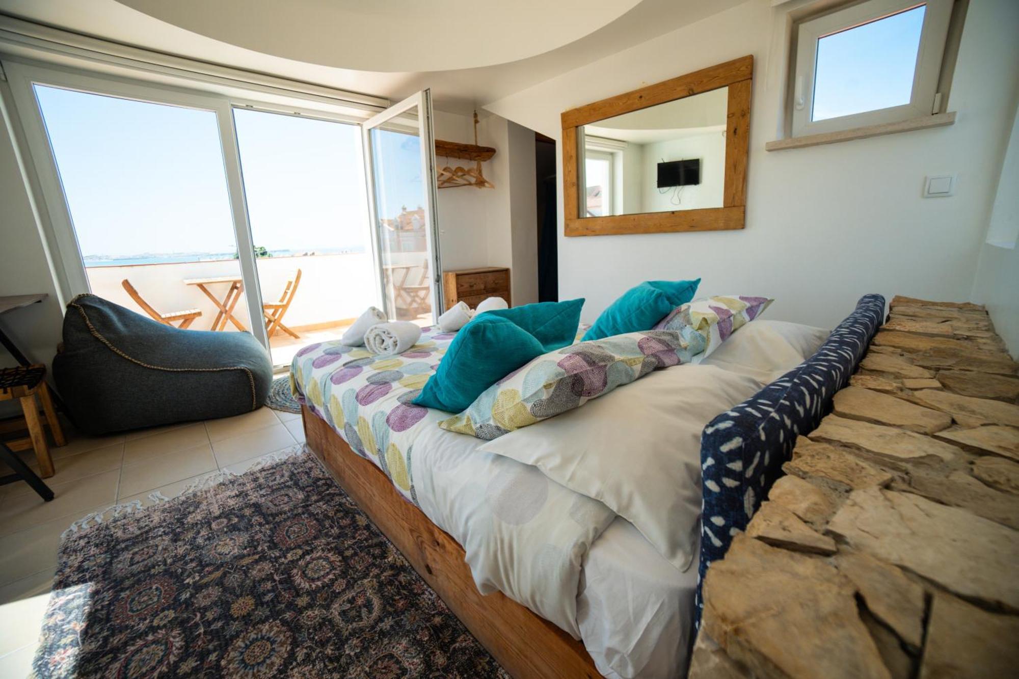 Alex Surf Hostel บาเลียล ภายนอก รูปภาพ