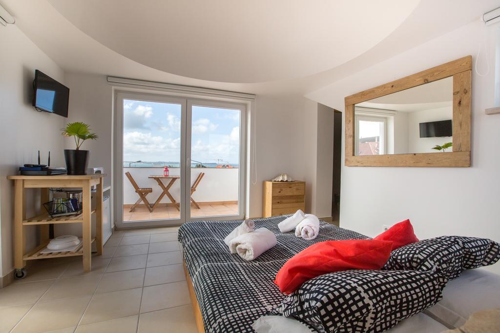 Alex Surf Hostel บาเลียล ภายนอก รูปภาพ